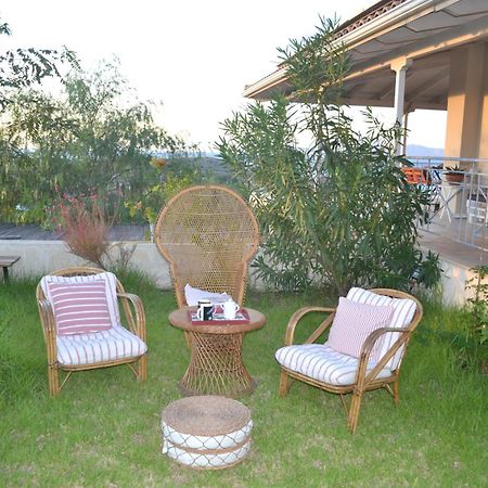 Corinthian Sun - Vacation Home Bagian luar foto