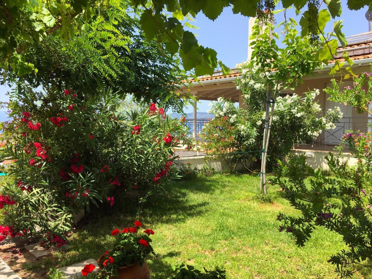 Corinthian Sun - Vacation Home Bagian luar foto