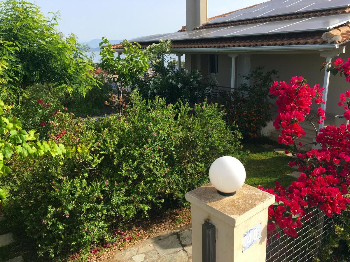 Corinthian Sun - Vacation Home Bagian luar foto