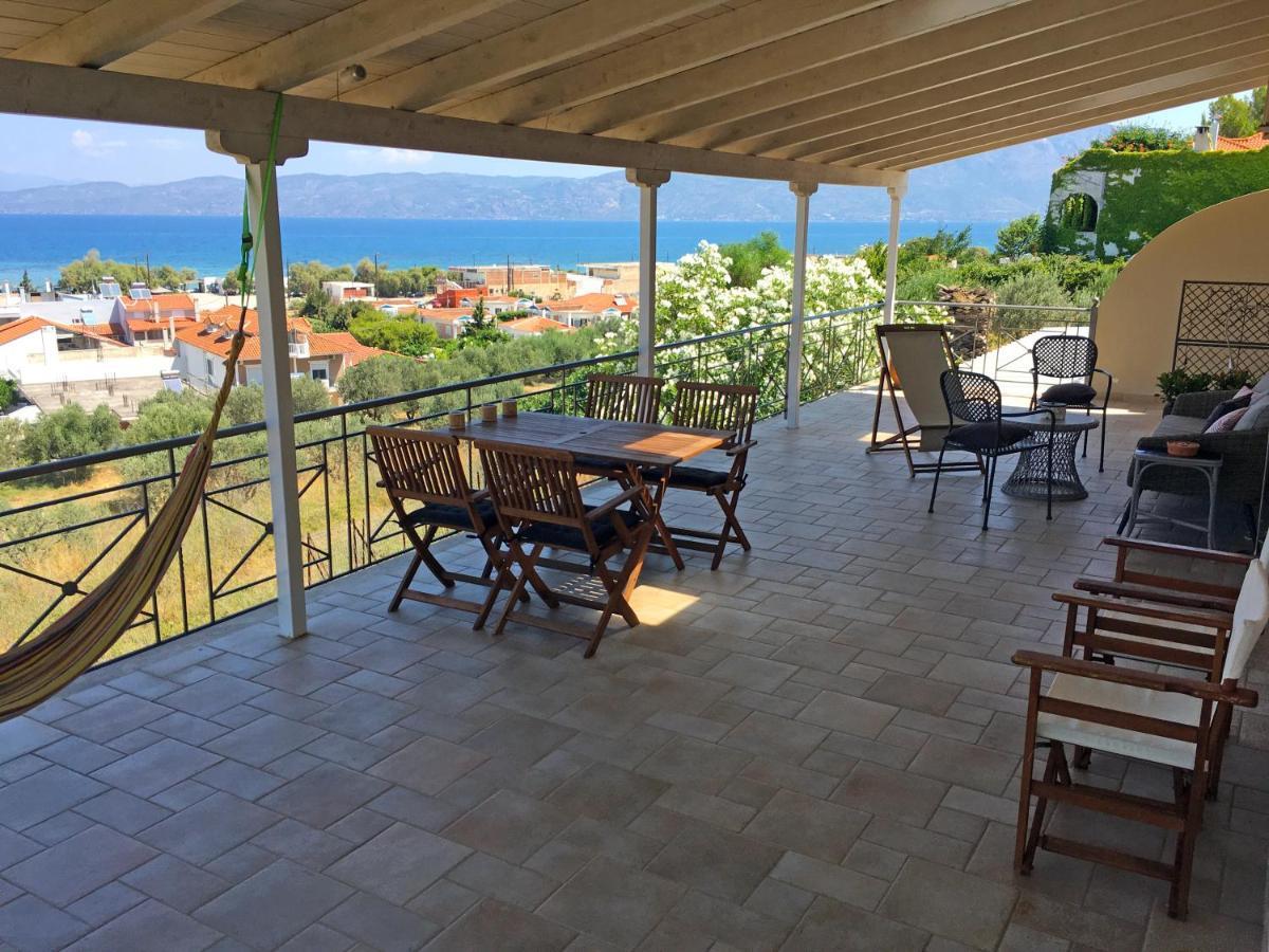 Corinthian Sun - Vacation Home Bagian luar foto